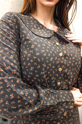 Peter pan collar buttoned down shirt