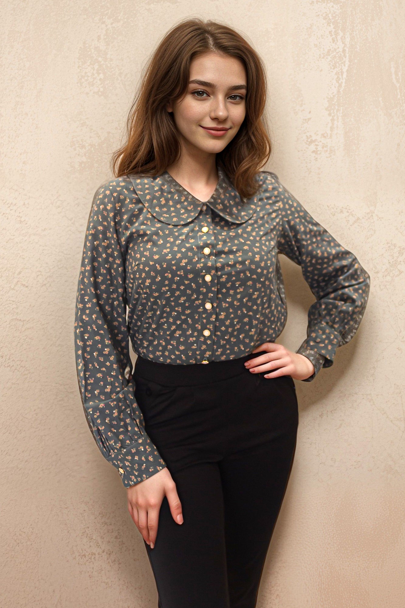 Peter pan collar buttoned down shirt