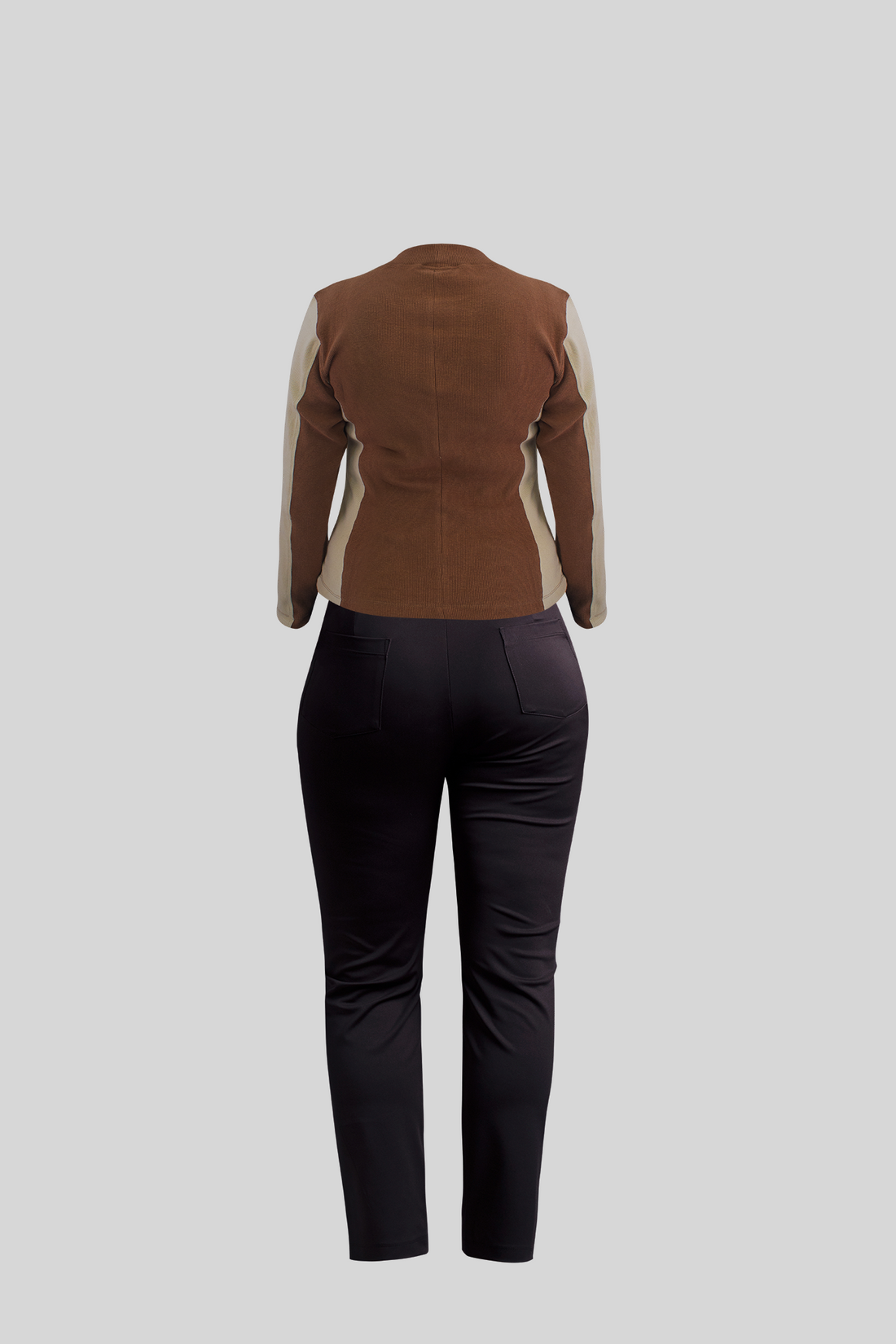 fashionable women&